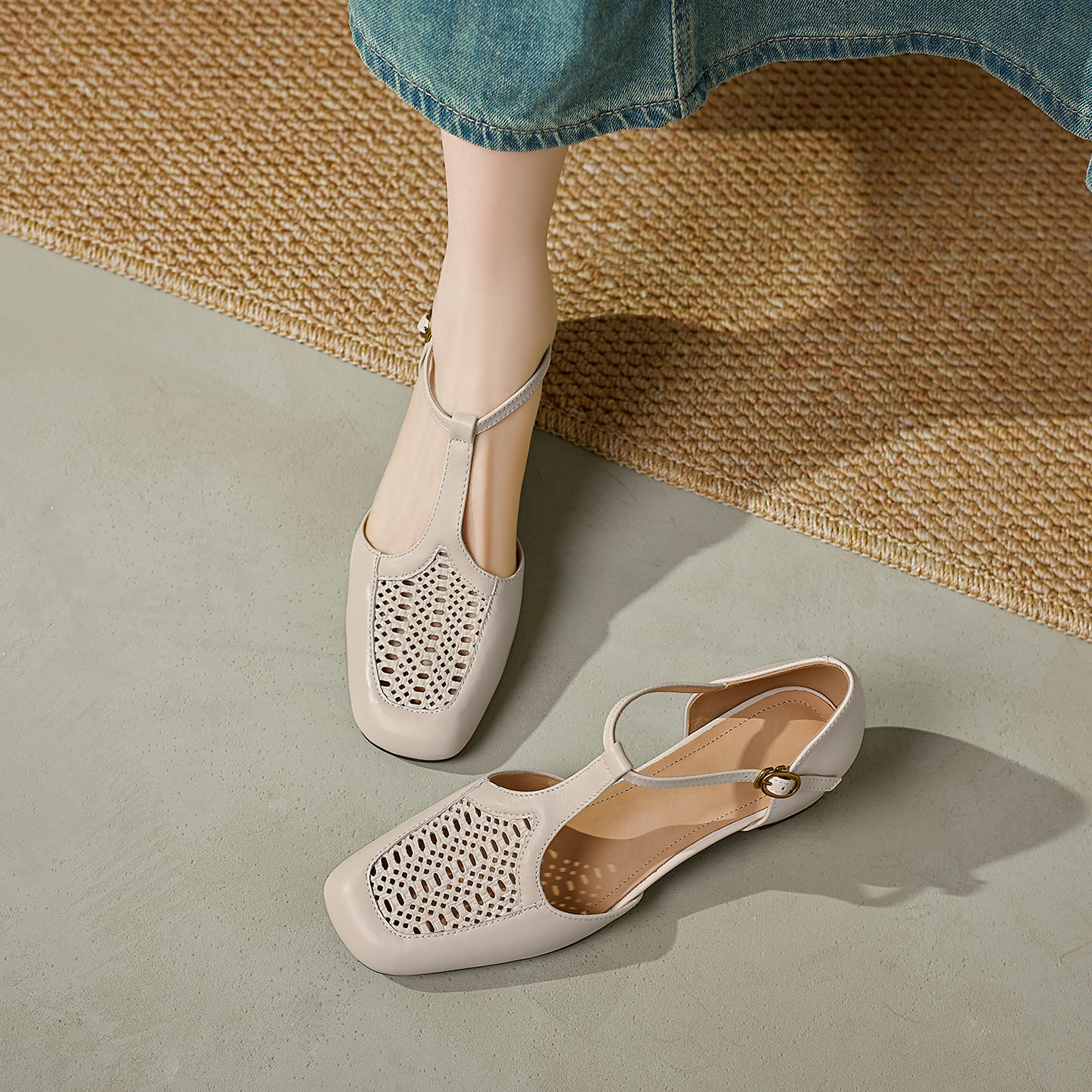 Sandal nữ da cừu thấp gót dệt vintage bít mũi quai chữ T — màu trắng ngà