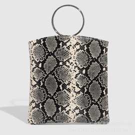 跨境2025新款朋克风金属感手提包通勤信封包蛇纹手拎包大容量女包