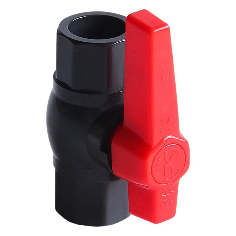 La válvula de bola de UPVC espesa la válvula de bola octogonal plástica llena adhesiva 4 puntos 6 señala los accesorios plásticos del filtro de la parte inferior del drenaje de la válvula de boca recta