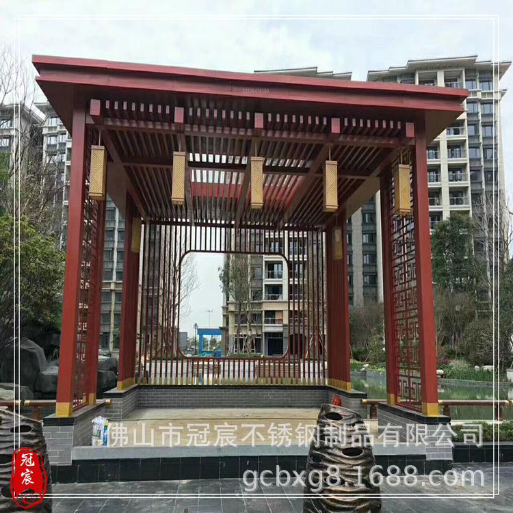 广告宣传栏用木纹管 木纹色垃圾桶 景观湖镀锌管转印木纹栏杆可折