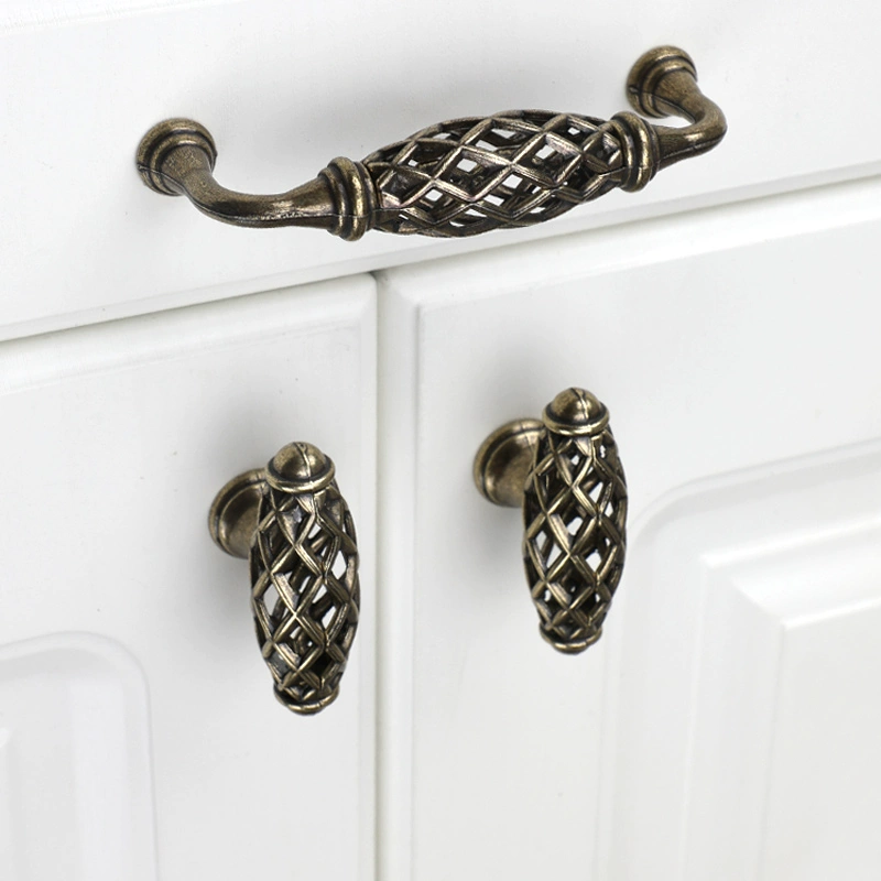 Зеленая медная клетка для птиц? Pulling European Classical Cabinet Wardrobe Door Retro Pastoral Nets -shaped drawer Pulling Hand