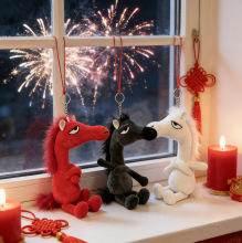 马年吉祥物天选高冷黑马墨墨包包挂饰挂件送礼毛绒玩偶2026新款