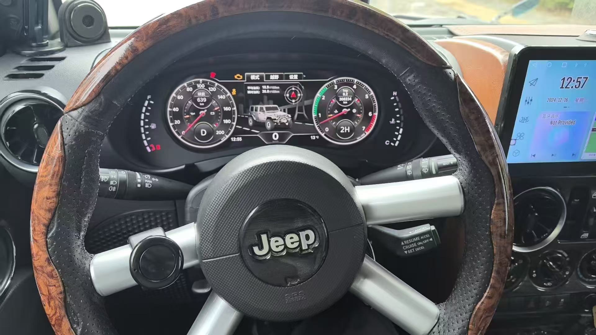 Suitable for Jeep Wrangler Jk / 2007–2010 Lcd Dashboard Non-Destructive Direct Plug-In Lcd Instrument Assembly