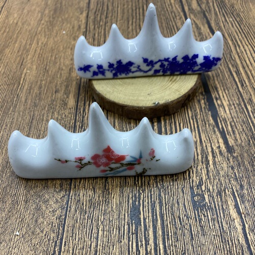 Jingdezhen ceramic pen holder plum blossom brush pen mountain pen holder Wuzhishan pen holder pen fork practice four treasures of study wholesale