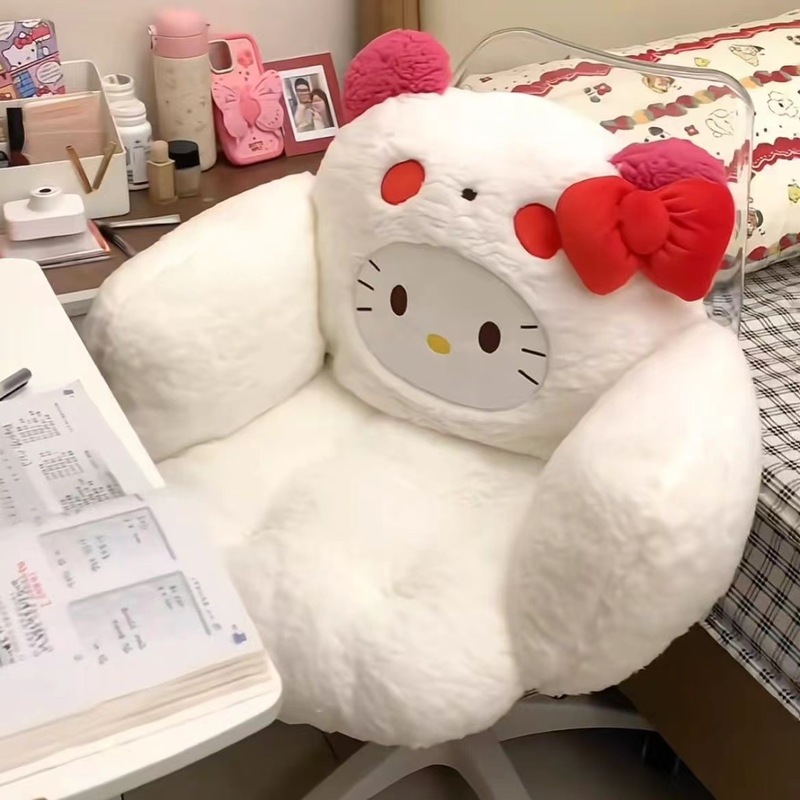 ケイティ猫座布団事務室は長く座っています。|undefined