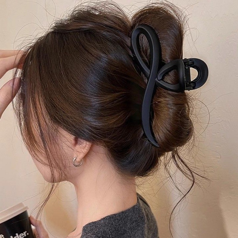 Clip de dibujos animados lindos y interesantes para mujeres 2025 nuevo estilo de alto nivel de tiburón clip de cabello clip de cabello de cabeza