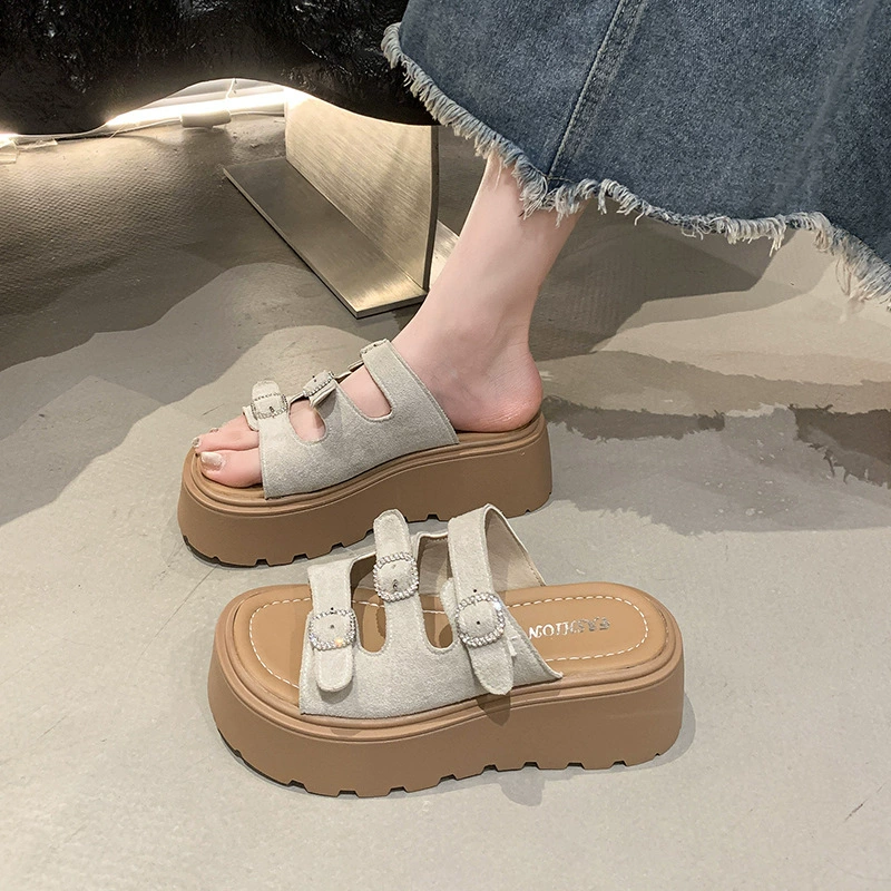 Женские летние сандалии на толстой платформе с пряжкой, новые ретро, универсальные пляжные сандалии для невысоких женщин