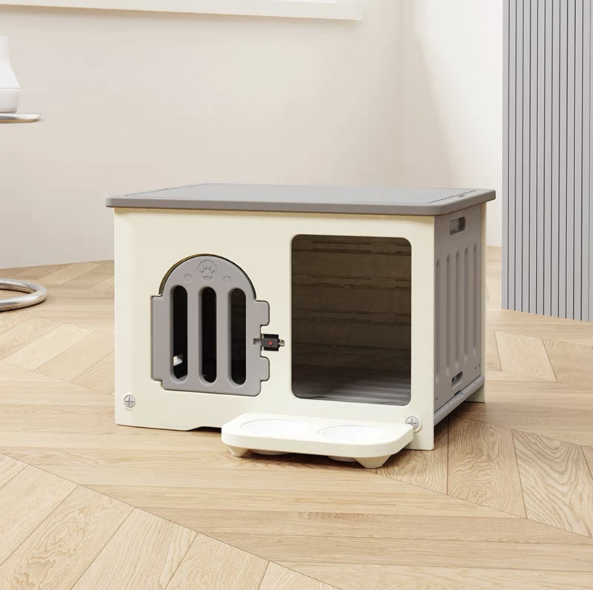 창 + 먹이 그릇이 있는 할머니 회색 XL 버전