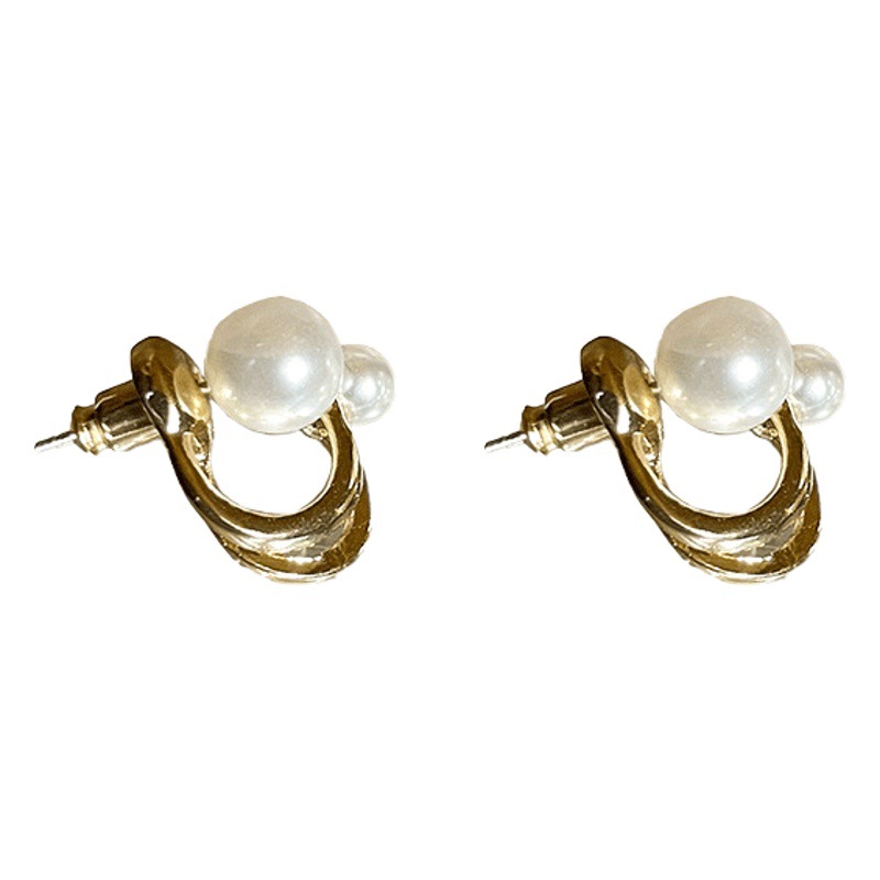 925 aguja de plata Corea del Sur pendientes de perlas de metal nicho pendientes de diseño en forma de C pendientes de temperamento simple de alto grado para las mujeres