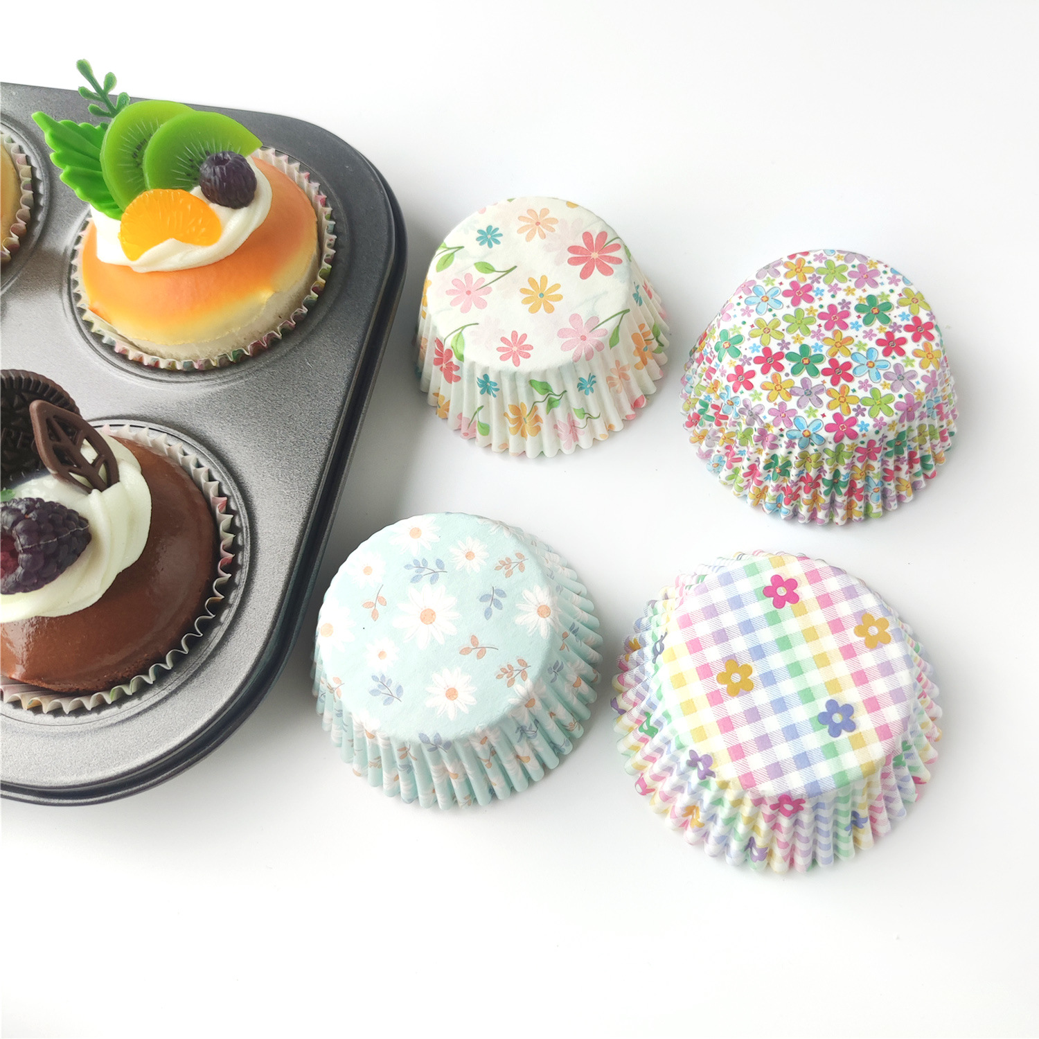 100 pcs / caja Xue Mei Niang soporte de papel para pastel medio soporte de papel para hornear tazas de papel muffin relleno soporte de papel a prueba de aceite