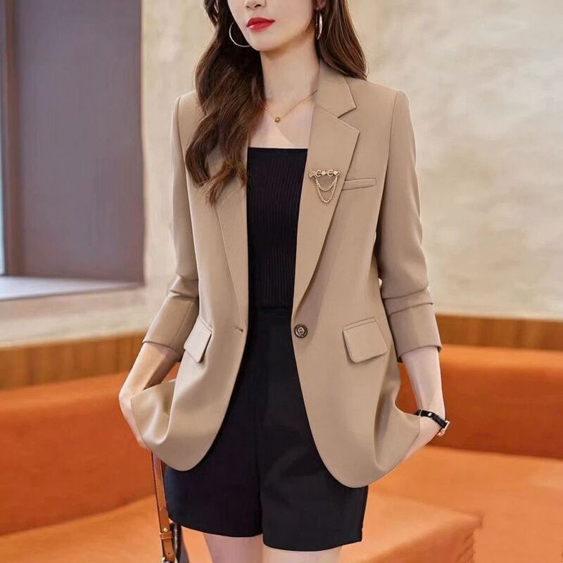High-end blazer, 2026 new collection, Korean-style casual and loose-fitting, fashionable and stylish, with a slit design, trendy top High-end blazer, 2026 new collection, Korean-style casual and loose-fitting, fashionable and stylish, with a slit design, trendy top