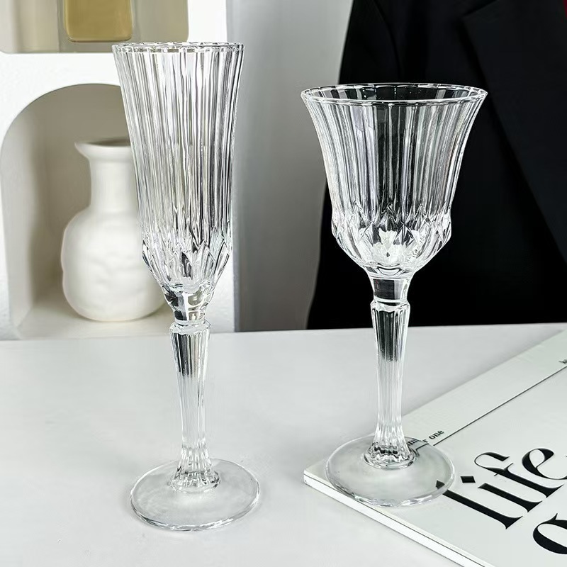 Taza de vidrio de cristal moderno simple taza de vino alto europeo con taza de jugo taza de comida taza de diamante taza