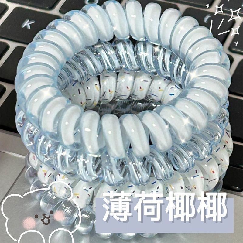 韓国式の少女の高品質のブドウのココナッツの波は電話線をつけます。|undefined