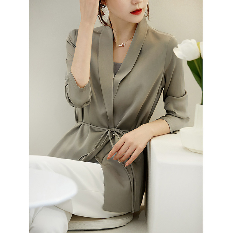 High-End French-Style Satin Waist-Cinching Slimming Blazer for Women, 2026 Early Spring New Model, Petite Elegant Top