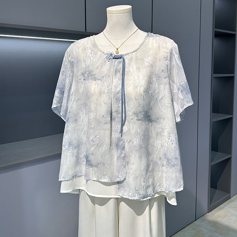 Mom's Summer Silk Blouse 2026 New Style Middle-Aged and Elderly Women's Summer Fashionable Short-Sleeved Top Two-Piece Set Mom's Summer Silk Blouse 2026 New Style Middle-Aged and Elderly Women's Summer Fashionable Short-Sleeved Top Two-Piece Set