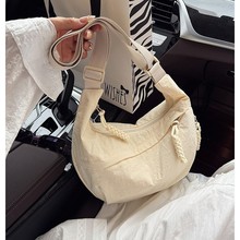 2025新款ins风尼龙皱托特斜跨饺子包大容量日常通勤休闲单肩女包