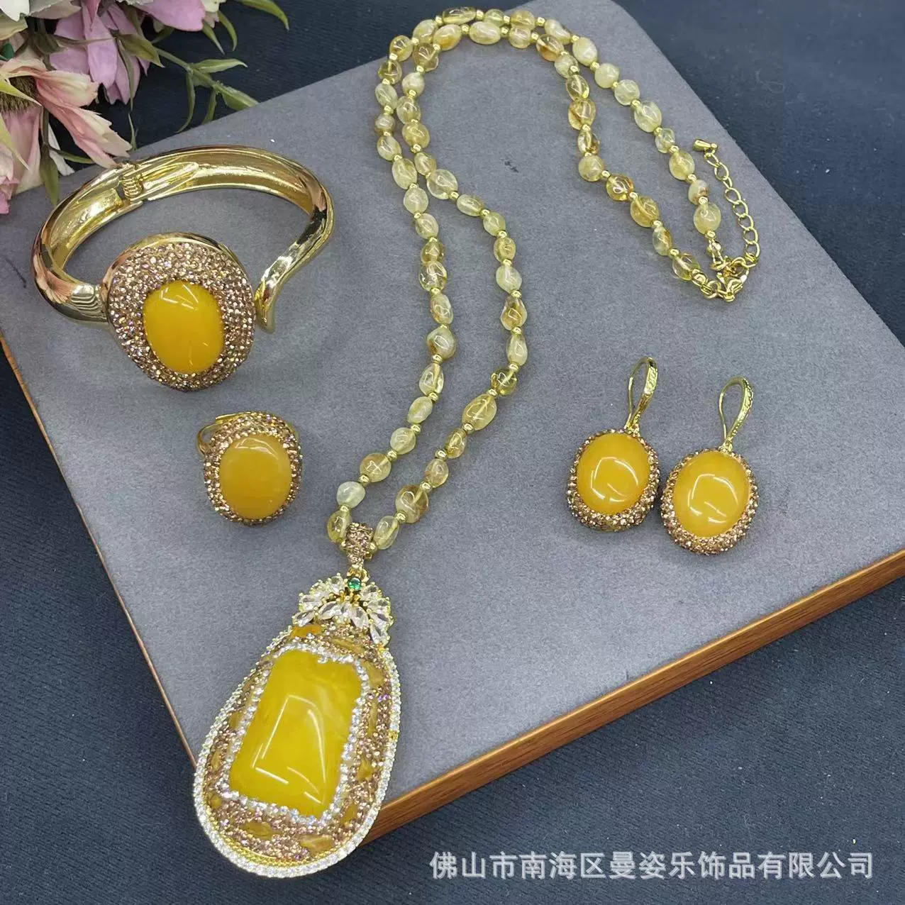 Organic genuine set wax agate, design necklace, chain, 4 piece set, direct factory sales