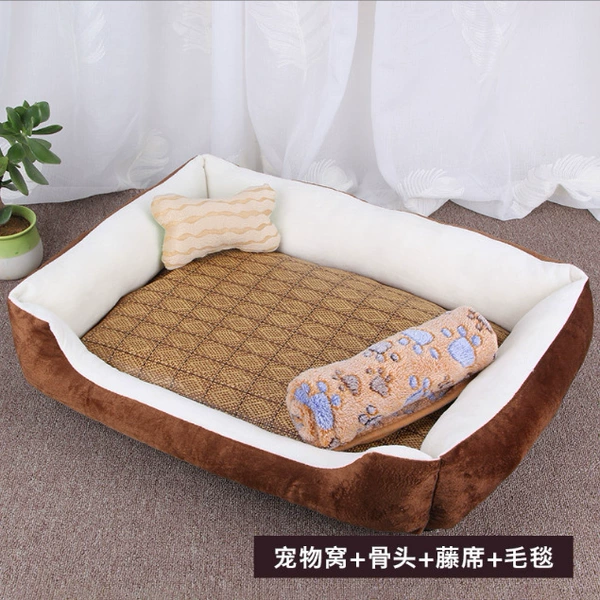 Beige duvet, mat, toy
