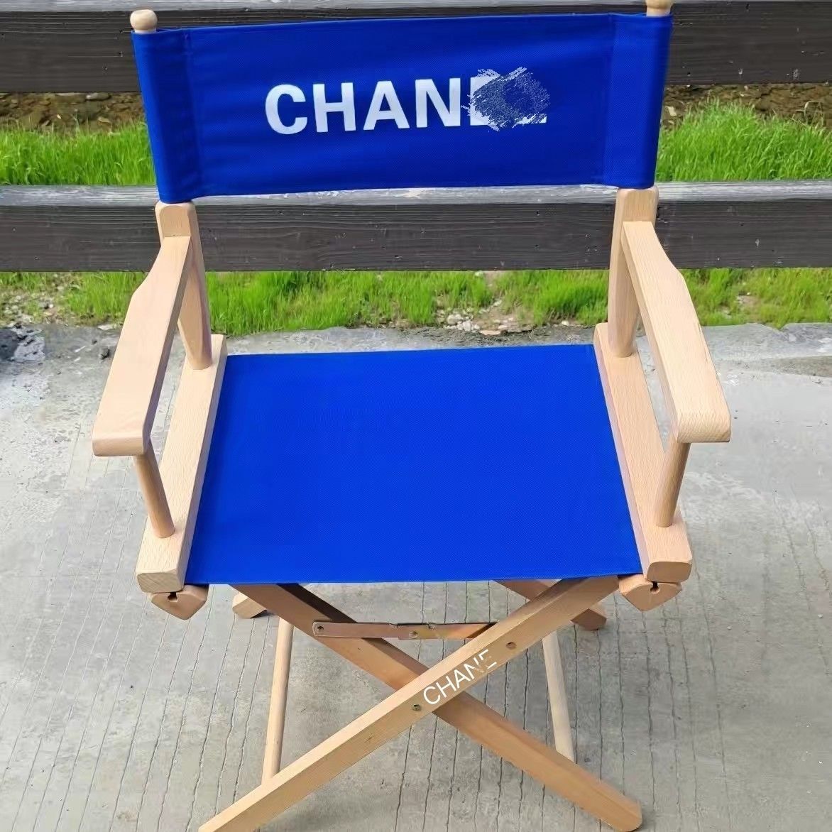 Silla de madera sólida silla de ocio silla de dormitorio silla de bar alto silla de fotos de red silla de empresa de exhibición de clavos taburete LOGO