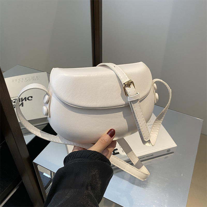 2024 verano moda todo-fósforo color sólido bolso pequeño femenino ins super caliente aire aire concha bolso de silla de montar estilo minimal bolso de hombro