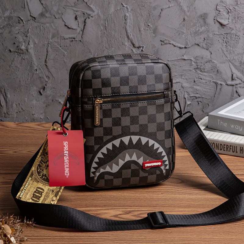 Trendy shark-mouth checkered pattern men's crossbody bag, workwear style small square bag, shoulder bag, chest bag, mini phone bag, and accessory
