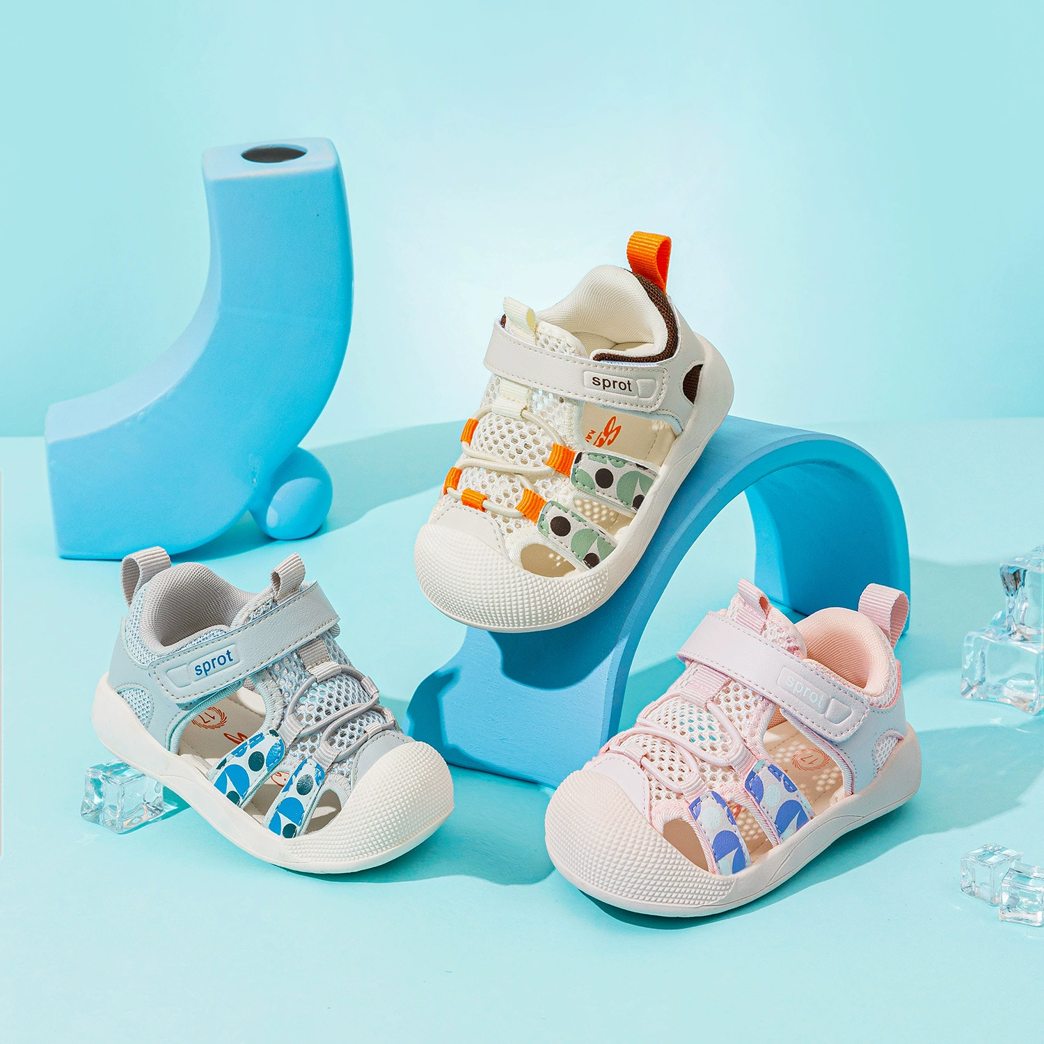 Спортивные сандалии для детей 2025 летний новый стиль девушки Baotou пляжная обувь для мальчиков сетка обувь камуфляж сандалии оптом