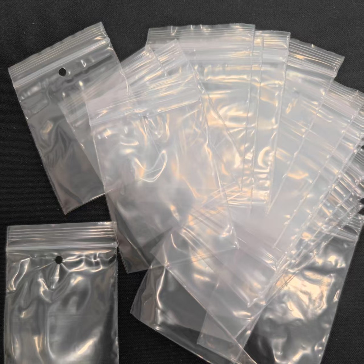 装服装备用扣的PE自封口包装袋6*8cm【每包500个】青岛自封口袋