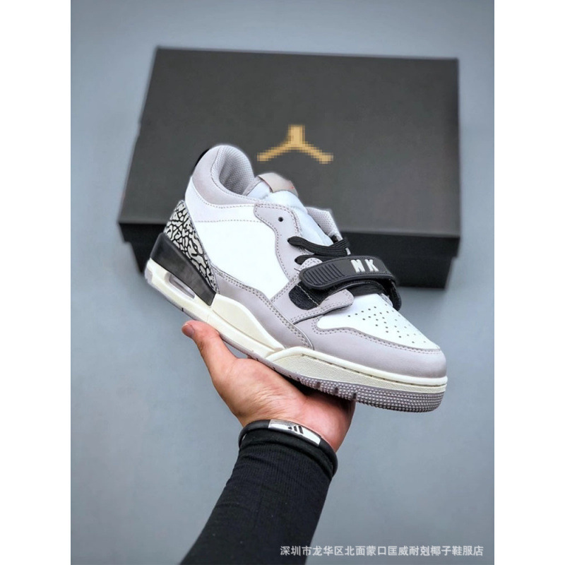 Men's and Women's Aj312Low Joint Brand White and Blue Chicago Couple Casual Outdoor Low-Top Basketball Shoes Putian Pure Original Shoes Men's and Women's Aj312Low Joint Brand White and Blue Chicago Couple Casual Outdoor Low-Top Basketball Shoes Putian Pure Original Shoes