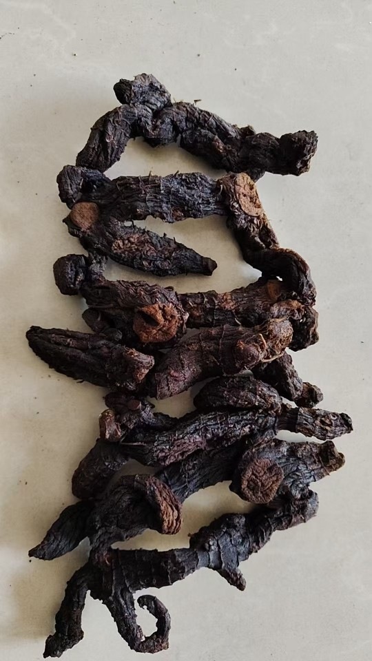 Wild Polygonatum Rhizome Huang Jing 500g Nine Times Steamed and Sun Dried for Soup Tea and Wine Infusion key features