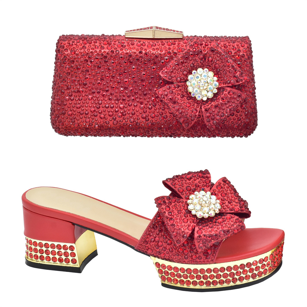 Accessorize the evening with applique studded high-heeled sandals and a full cloth small flash diamond dinner bag set with sandals_voghion.com