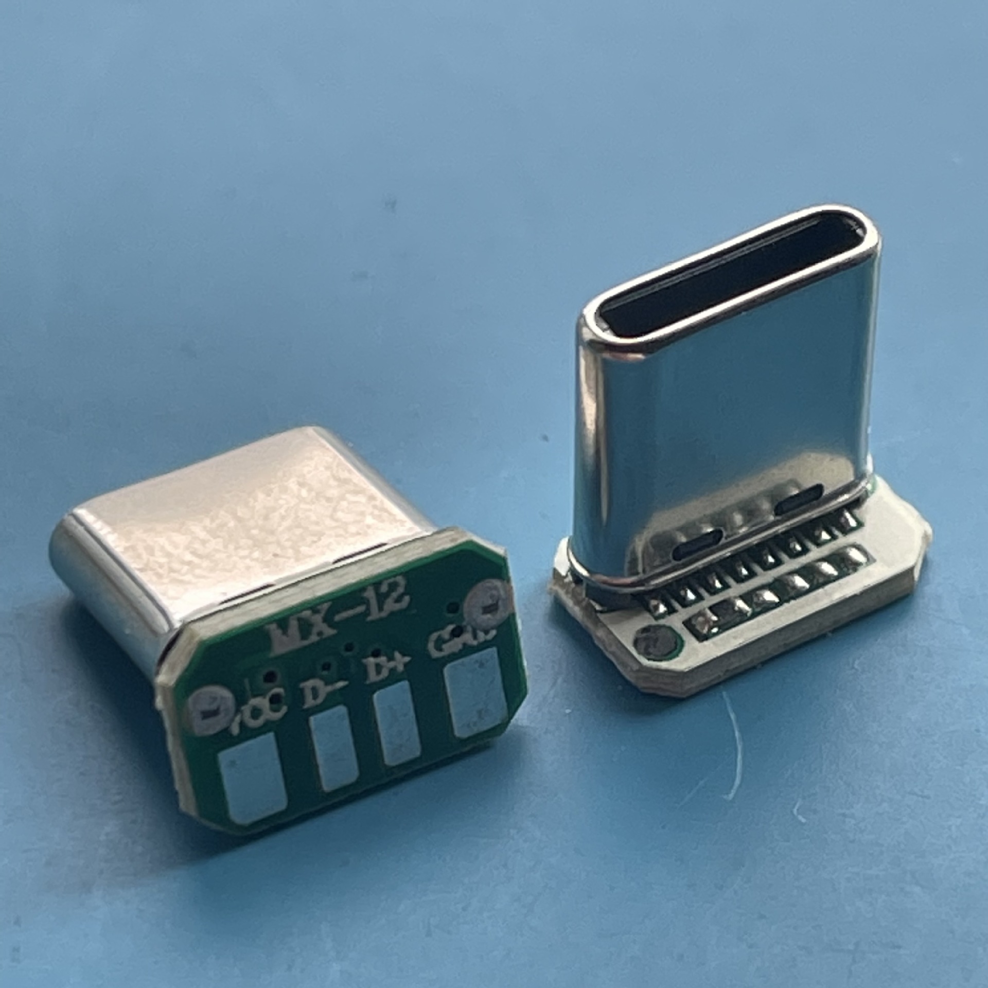 数据带板type-c 16p公头 拉伸壳 90度焊线 H=9.5MM 3A快充USB插头