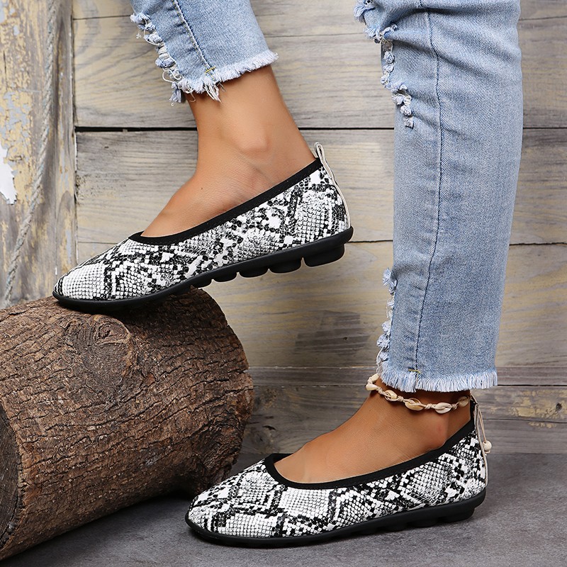 Snake Pattern Round Head Flat Bottom Shoes NSYBJ104643