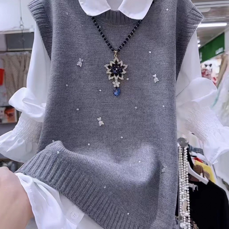 Heavy-Duty Rhinestone Knitted Vest for Women, Autumn 2025 New Sleeveless Versatile Layered Stylish Youthful Sweater Vest