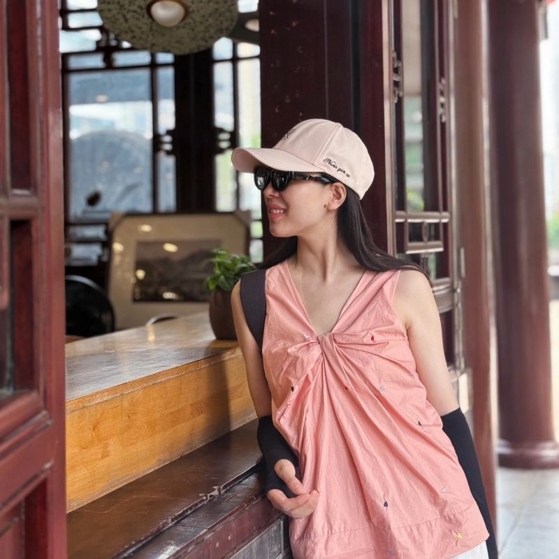 洋气衣服女纯欲慵懒风女装T恤2025刺绣独特别致宽松遮肉上衣新潮|undefined
