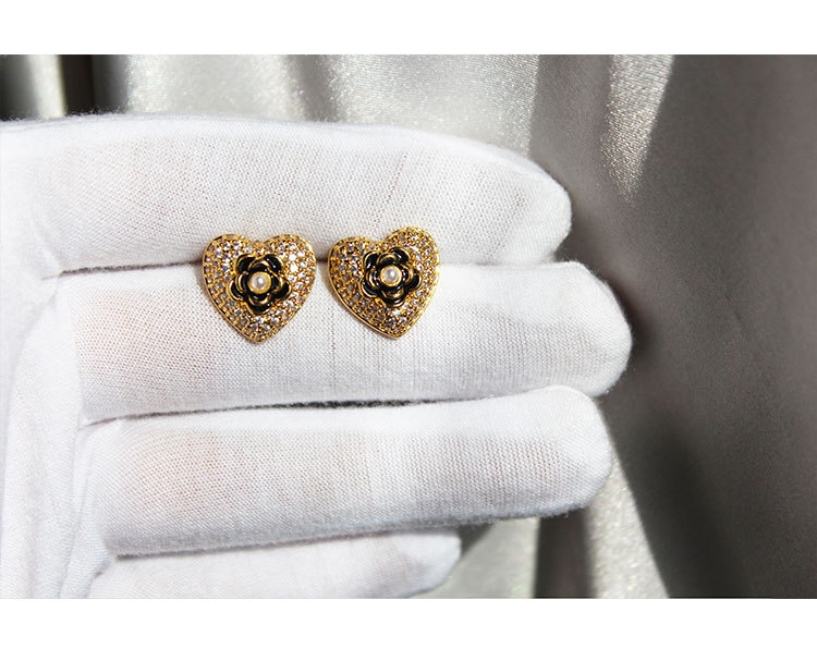 Copper Material Heart Pattern Women'S Gender Fashion Style Fashion Heart Black Drop Glaze Camellia Pearl Copper Gold-plated Earrings