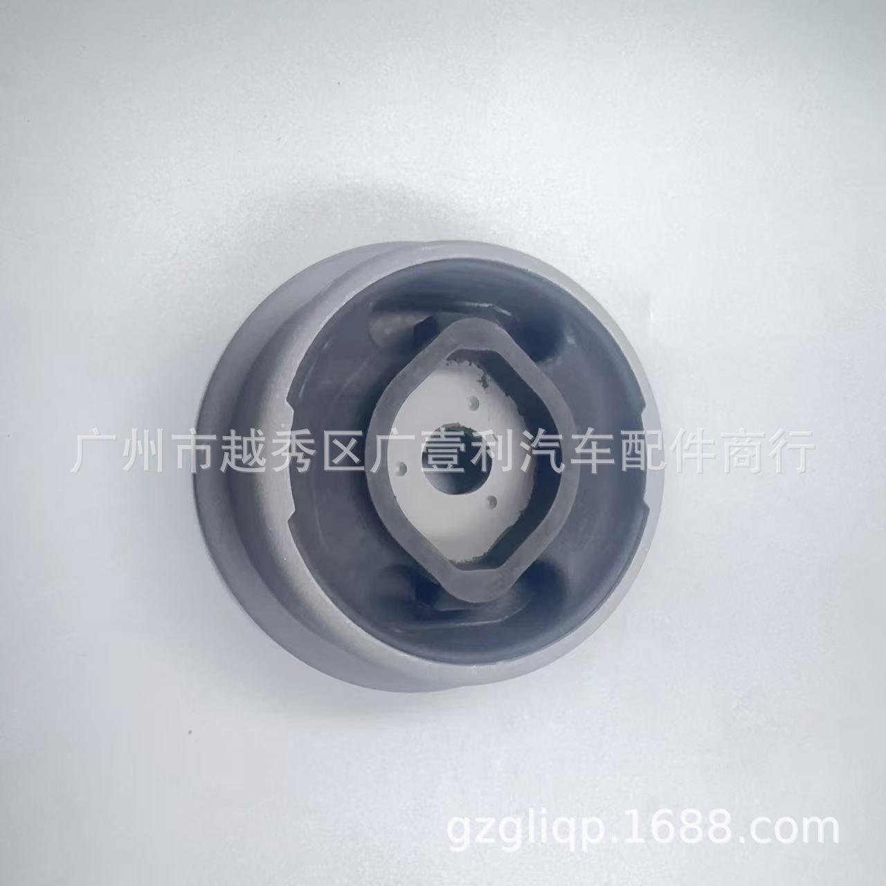 Applicable 41651-30070 41651-51020 JZS155 IS200 GXE10 differential glue single hole