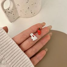 S925银针耳钉女 韩版简约可爱小兔子不对称胡萝卜耳环个性耳饰品