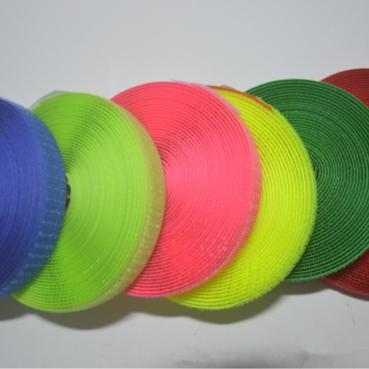 厂家批发环保魔术贴，批发粘扣带，子母扣 发卷带