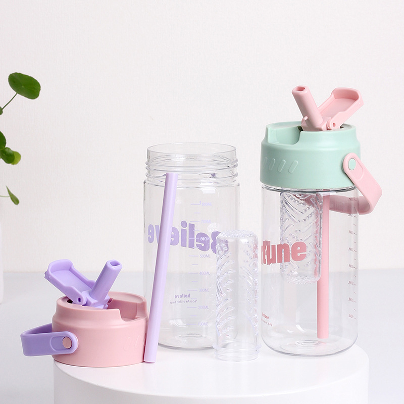 Taza de agua de plástico flor taza de té con almacén de té Estudiante DE ALTO aspecto en línea rojo ins portátil taza de paja taza