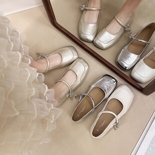 �^��ƽ�׷�ʽ�yɫ�\�چ�ЬŮ2025�¿�����ȹ�Ӭ�����СƤЬ����Ь