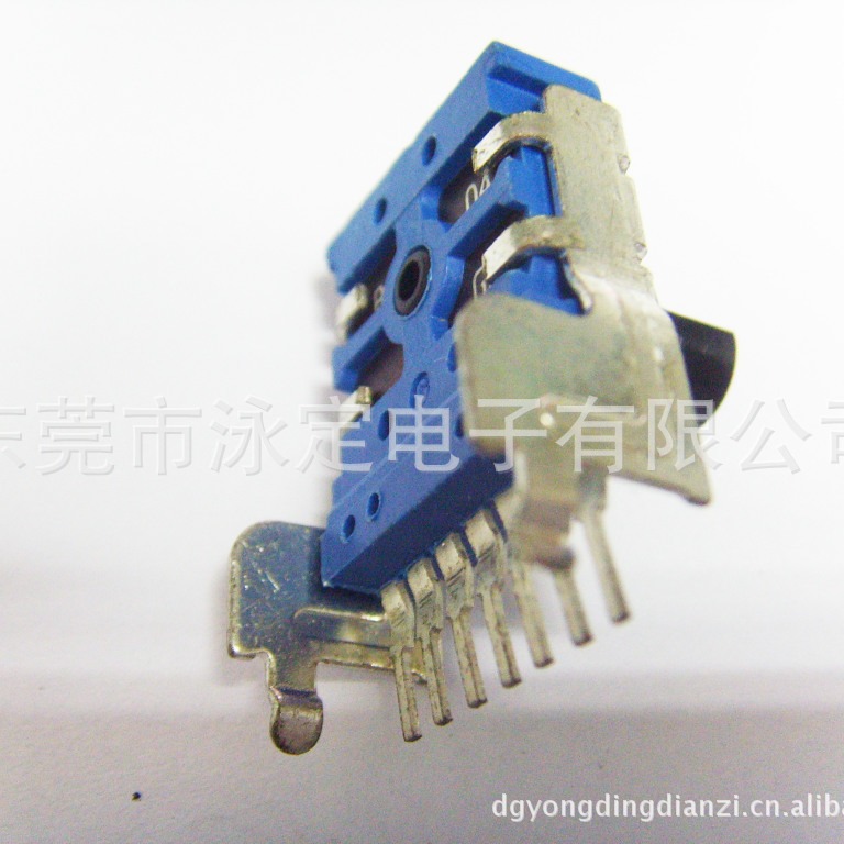 厂家供应R11回旋型电位器线性电位器可调电阻音量功放双联电位器