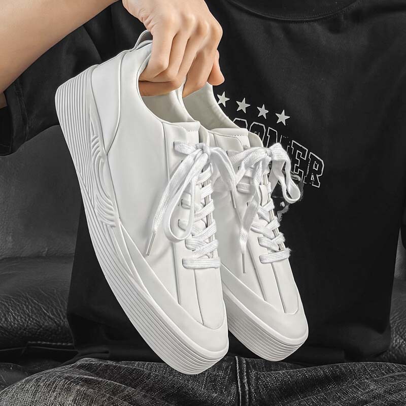 Summer white sneakers for men, popular casual board shoes for commuting, ice silk canvas white shoes, trendy shoes specifically for business and driving Summer white sneakers for men, popular casual board shoes for commuting, ice silk canvas white shoes, trendy shoes specifically for business and driving