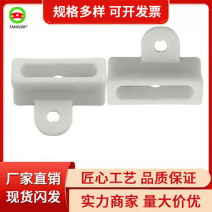 The anti -twisting device of the hood lock protector is suitable for the BMW E81E60 E90 51237002012