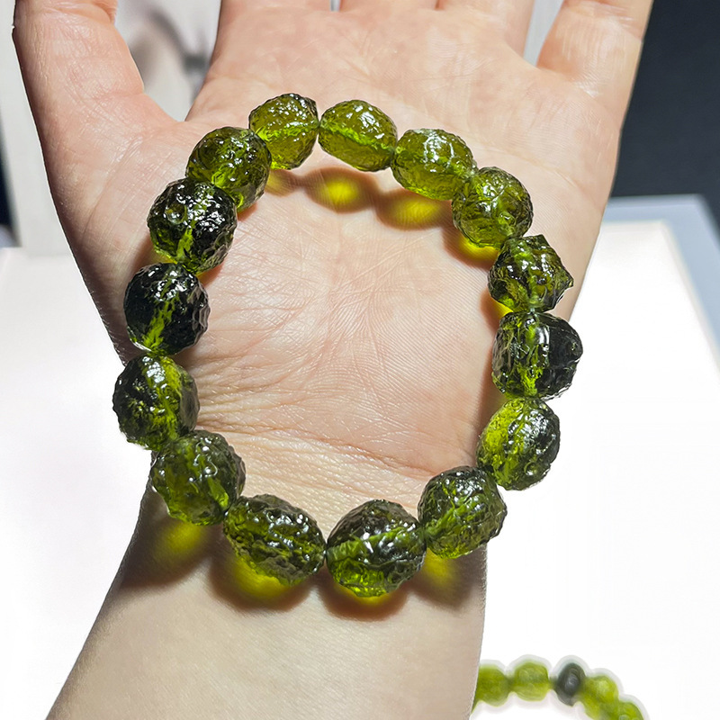 Natural Czech Meteorite Bracelet Cosmic Mineral Original Stone Healing Spiritual Men's and Women's Jewelry Bracelet Decoration Play Chain Natural Czech Meteorite Bracelet Cosmic Mineral Original Stone Healing Spiritual Men's and Women's Jewelry Bracelet Decoration Play Chain