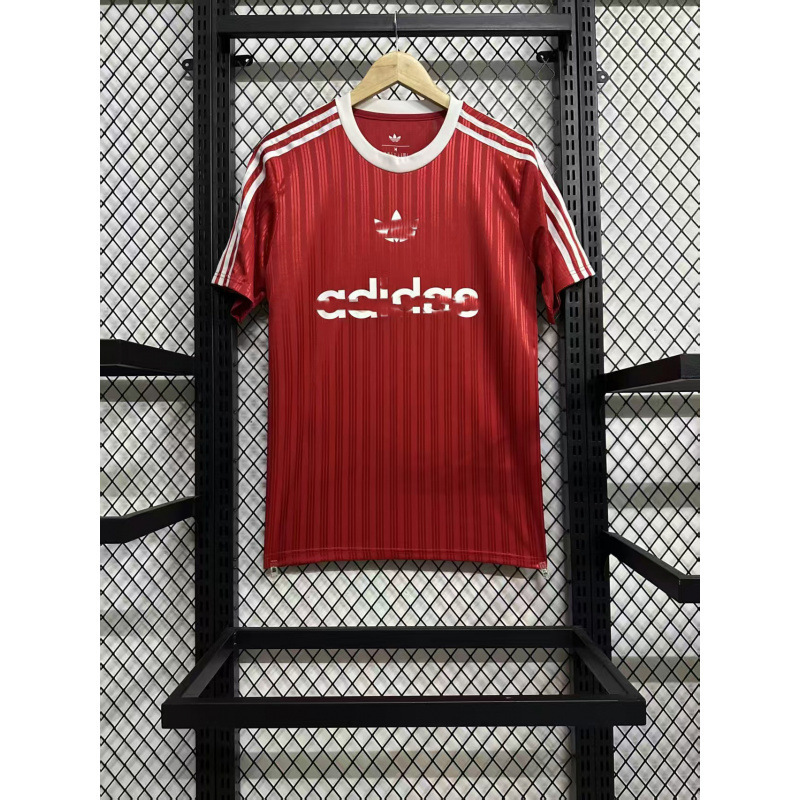 2526 新しいファン速乾性通気性半袖ラウンドネックサッカーユニフォームスポーツ Tシャツドロップシッピング|undefined