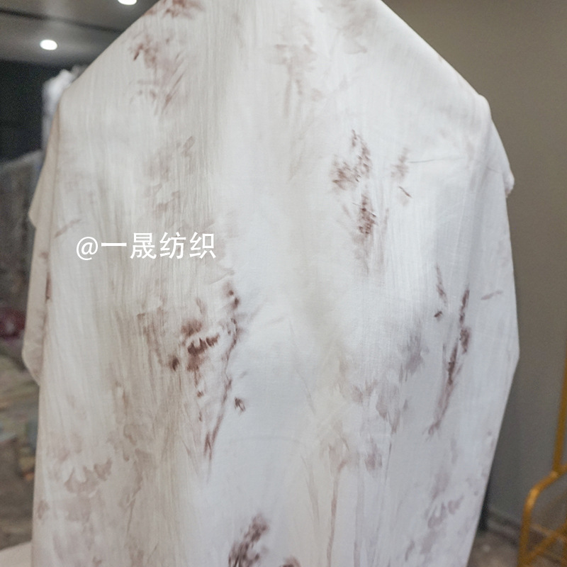 淡雅水墨新中式不透曲丝绉枫叶印花布料古风垂感汉服旗袍裙子面料