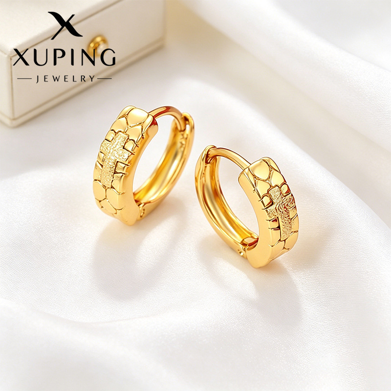Xuping simple lujo imitación de oro esmerilado aretes geométricos de círculo de aleación de cobre chapado 24k temperamento aretes al por mayor