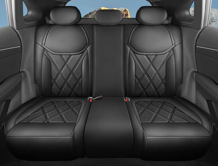 Suitable for the 2027 Changan Deep Blue S05, this is a full-coverage, all-season car seat cover with perforated, breathable design