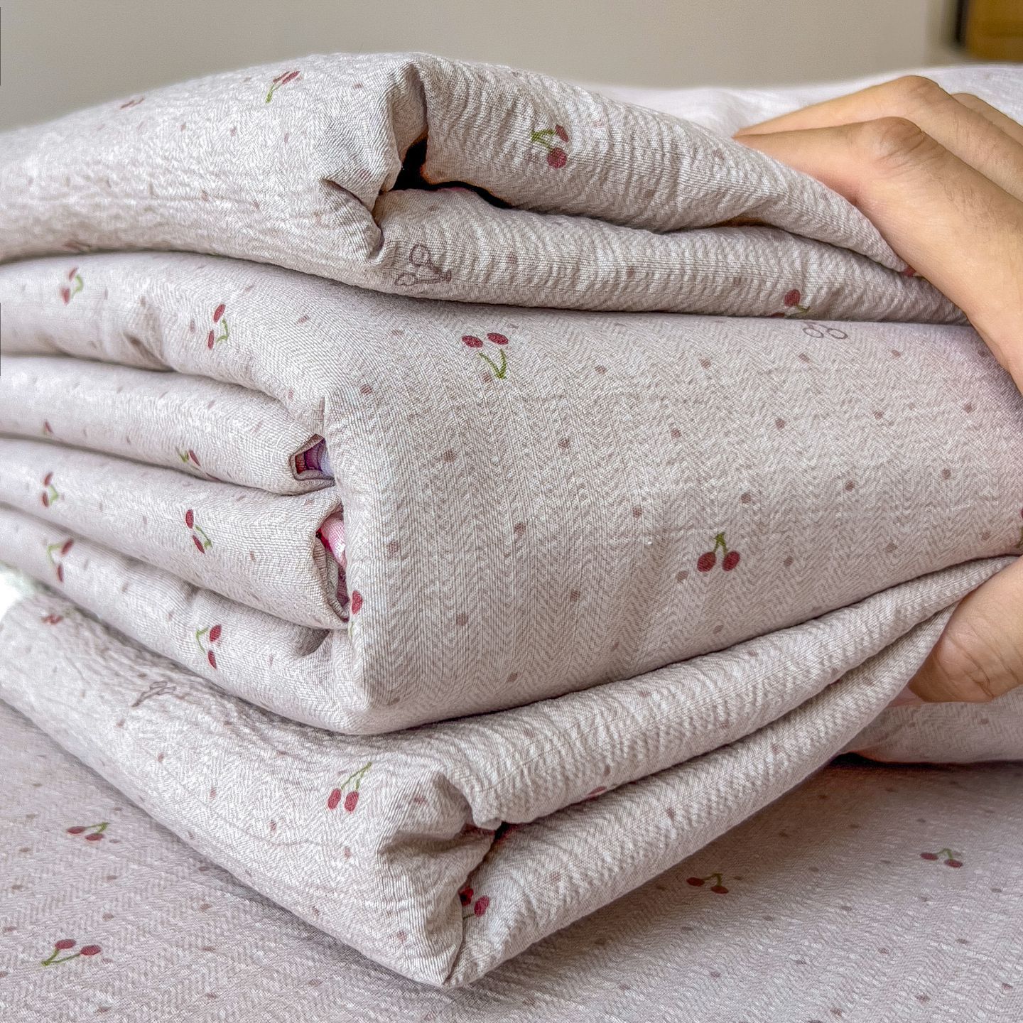 2025 nuevo conjunto de cuatro piezas de cama de doble hilo, sábanas de cama de dormitorio de tres piezas de cama