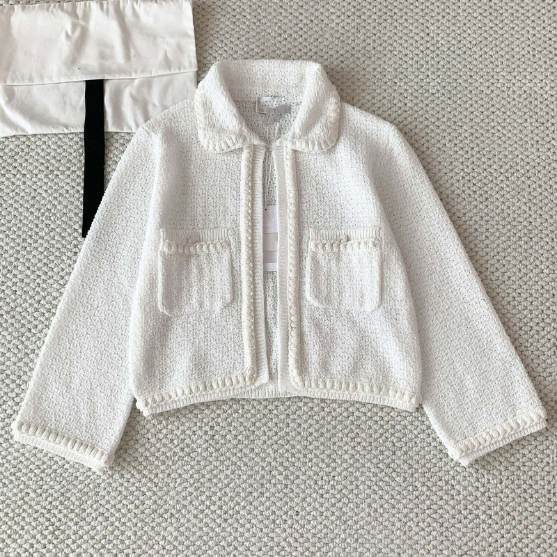 High-Quality Early Spring New Style Small Fragrance Style Lapel Beaded Chain Decorated White Pearl Button Short Jacket